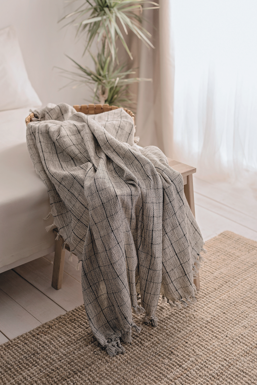 Minimalist 100% Organic Cotton Throw Blankets & Bedspreads