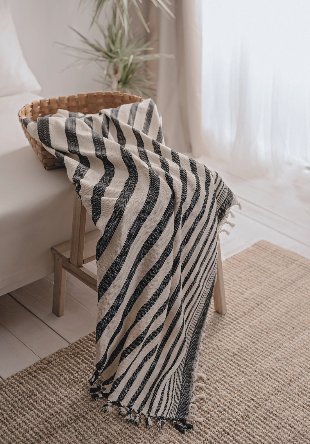 Minimalist 100% Organic Cotton Throw Blankets & Bedspreads