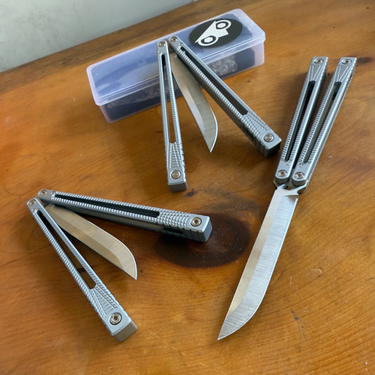 Dodo Industries - Raphus (Live Blade)