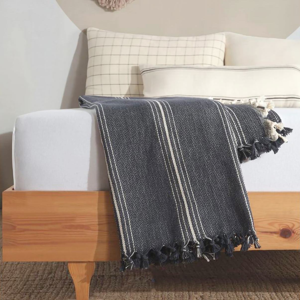 Minimalist 100% Organic Cotton Throw Blankets & Bedspreads