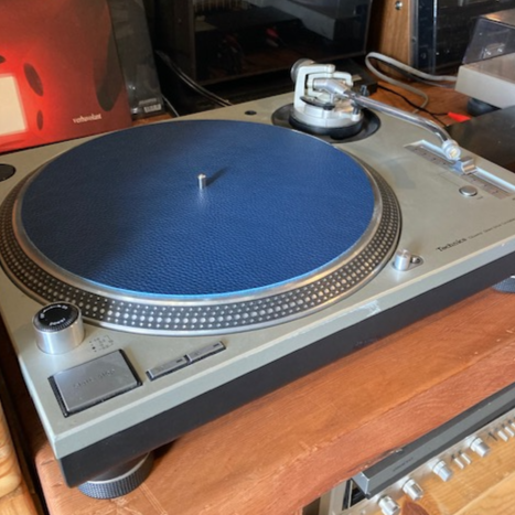 TECHNICS TURNTABLE SL-1200M3D