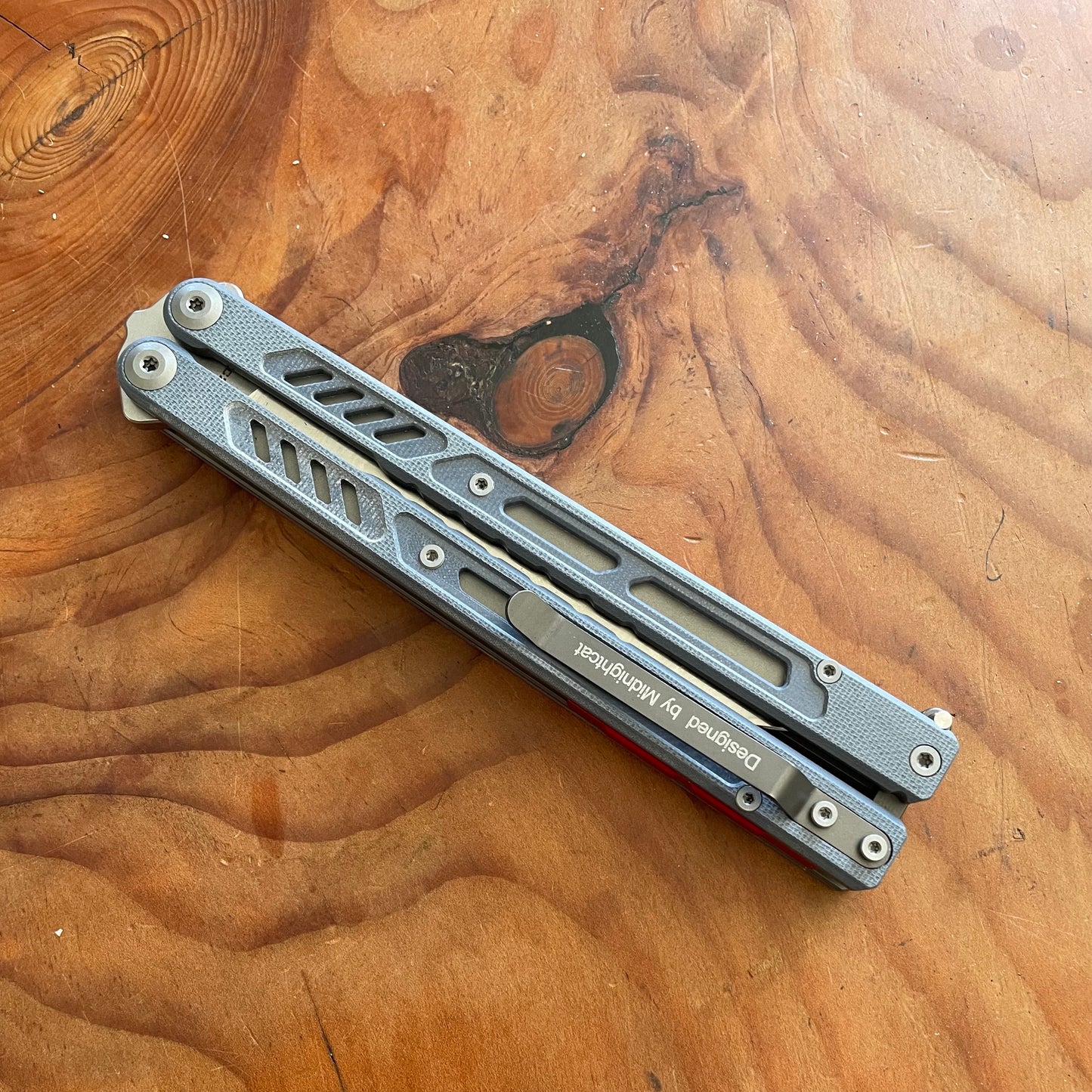 Maxace Banshee V2 (Grey)