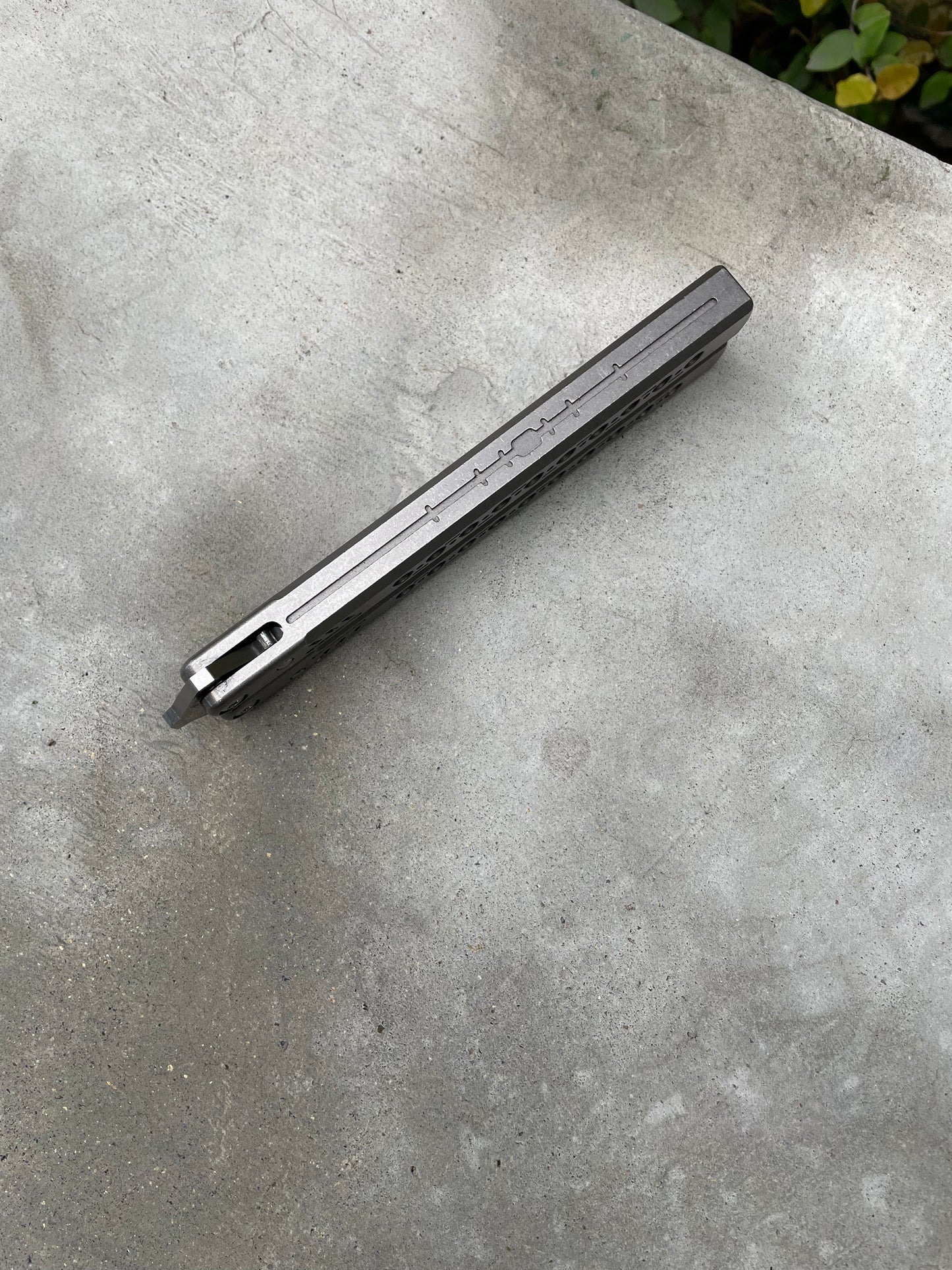 Black Balisong Valkaria