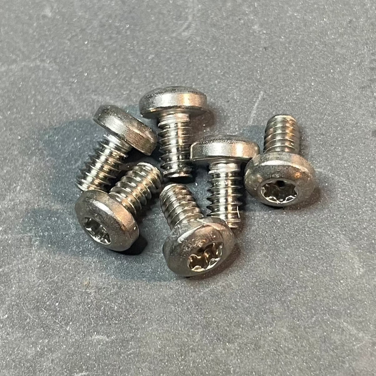 Pivot Screws T15 for Acidwrx ZZYZX and others (set of 2)