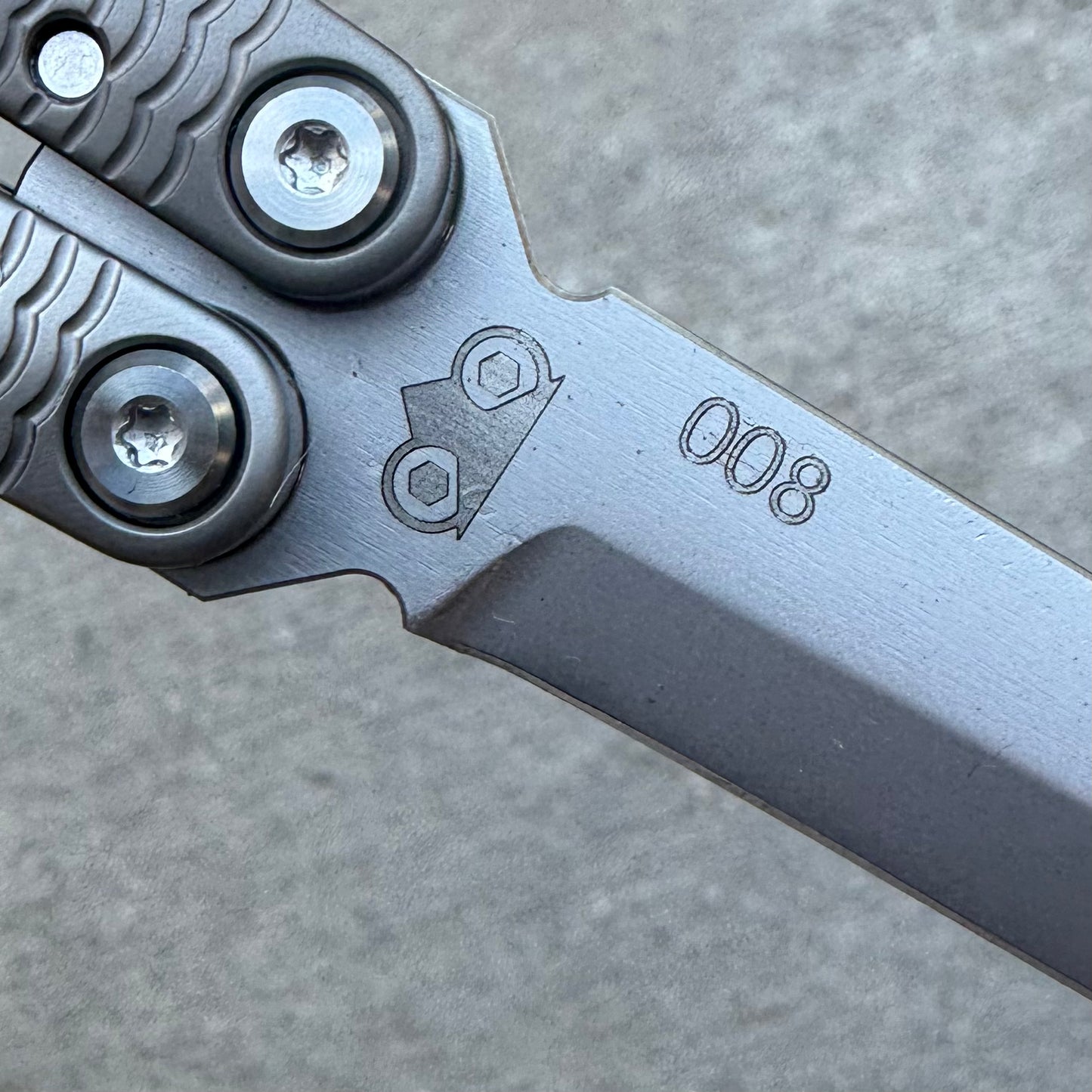 Dodo Industries - IVO (Live Blade)