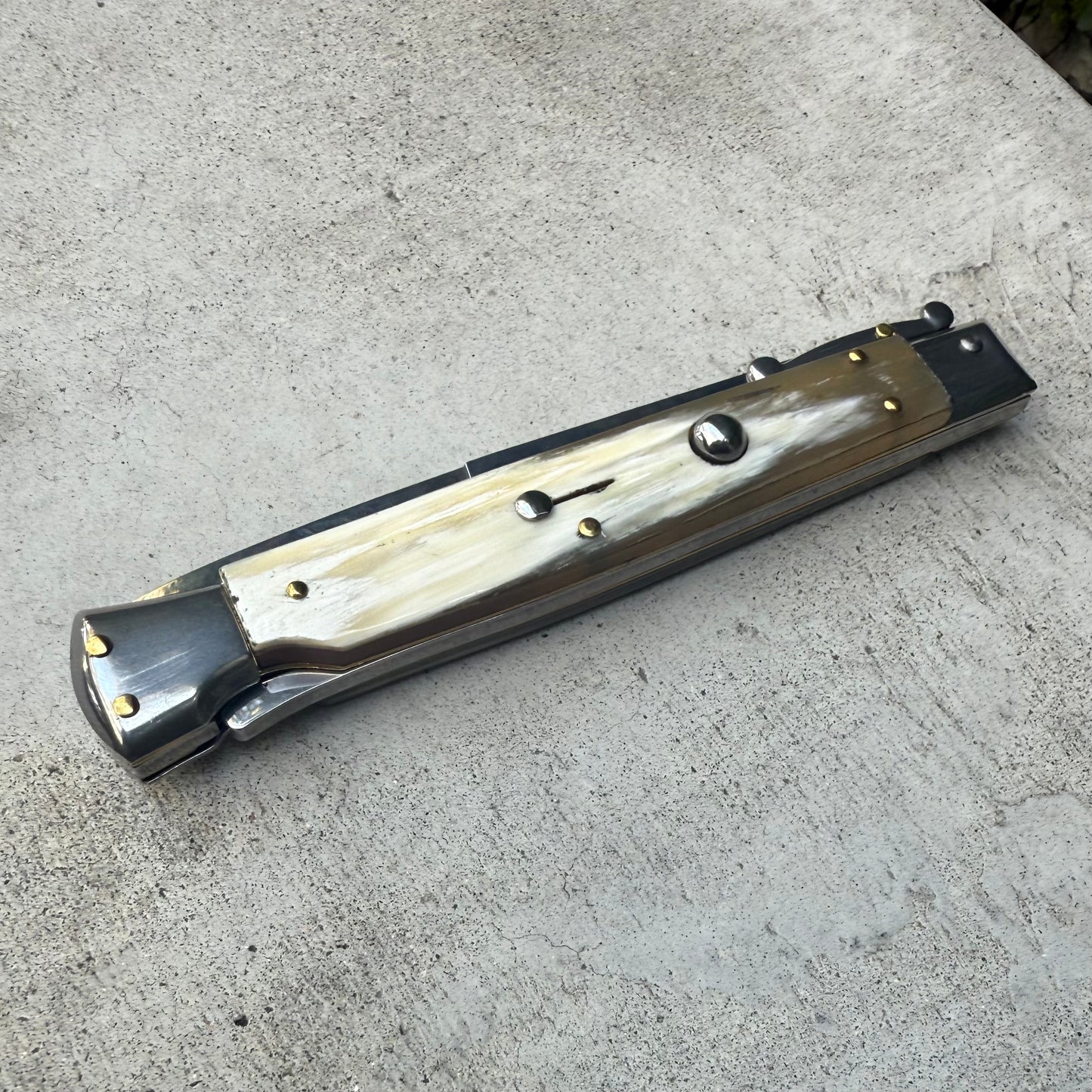 Frank Beltrame Switchblade White / Tan Horn