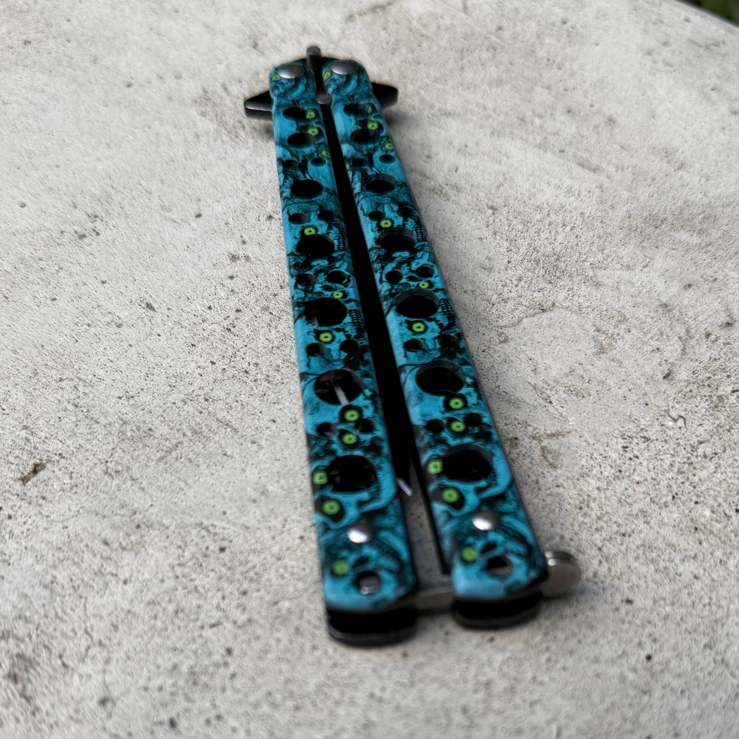 Alien Eyes Balisong