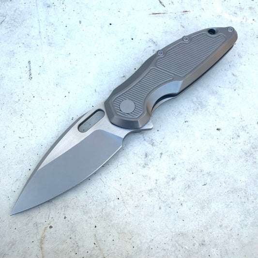 Molsect tKnives - Mantle