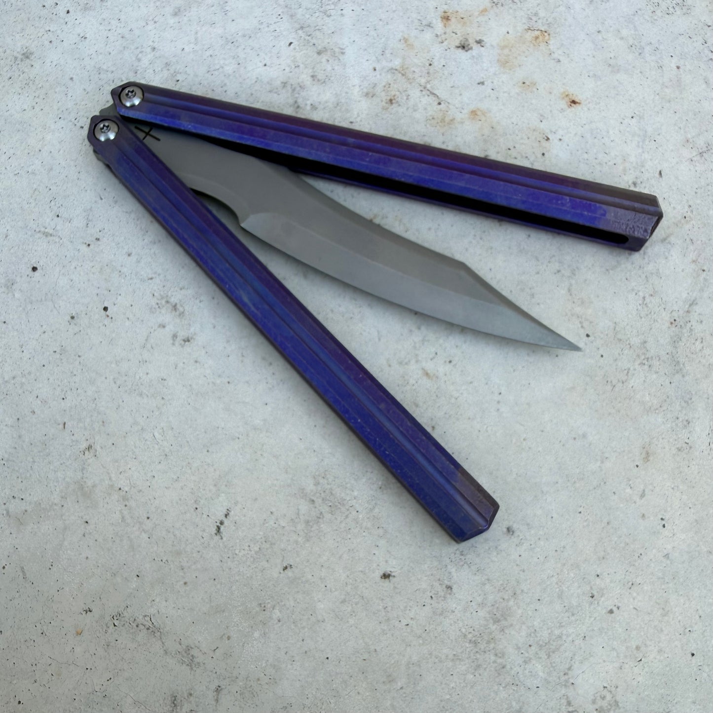 Tuya Knives - Raven Balisong