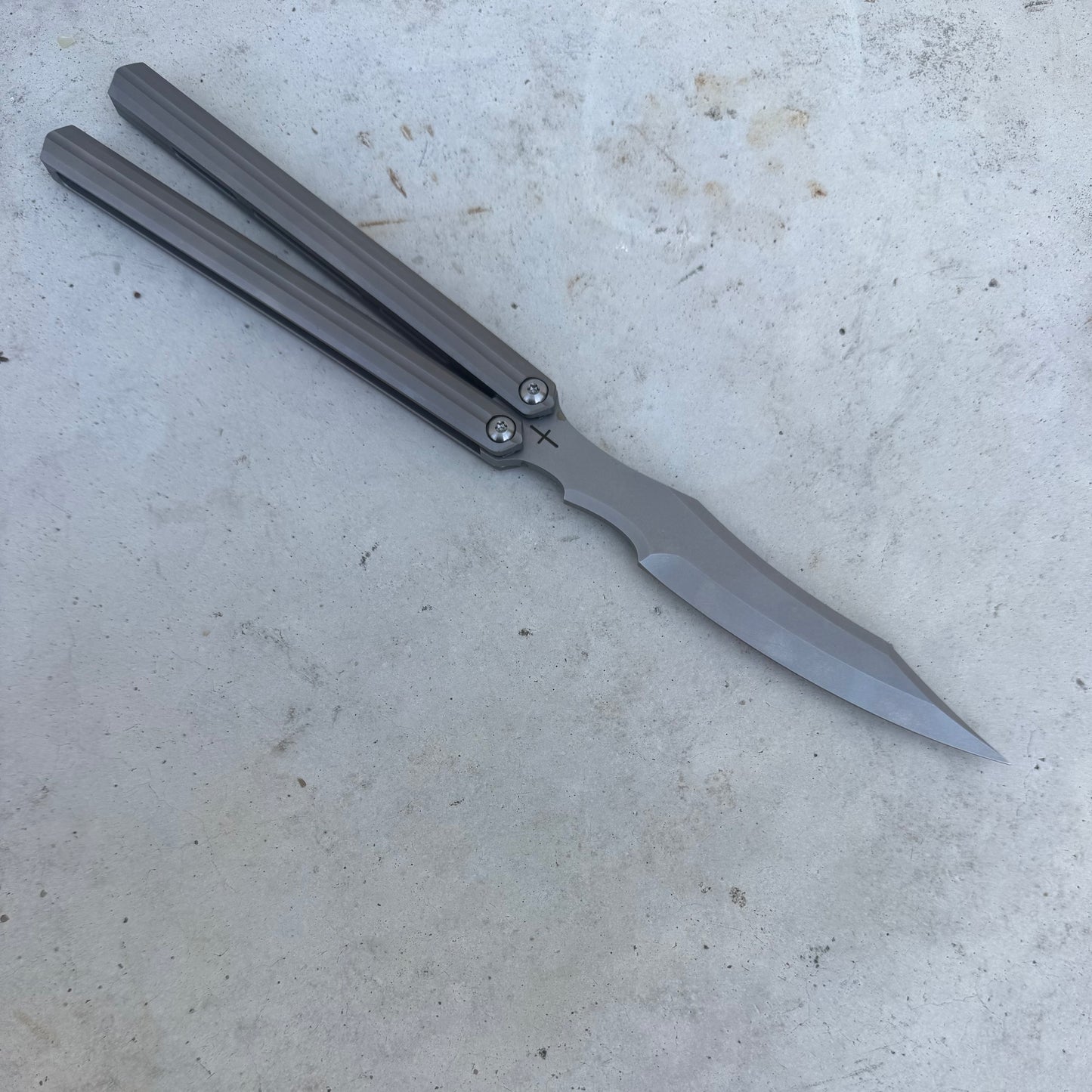 Tuya Knives - Raven Balisong
