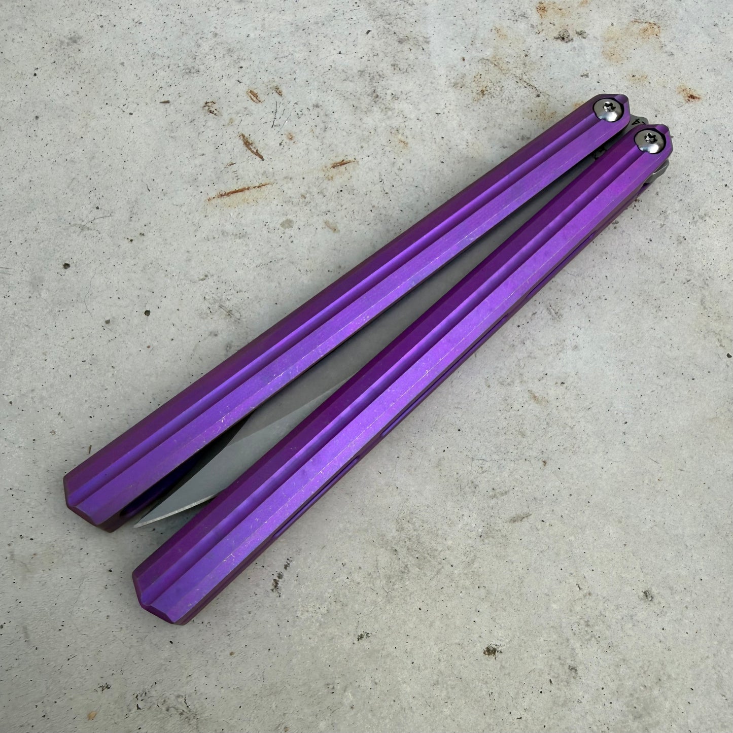Tuya Knives - Raven Balisong