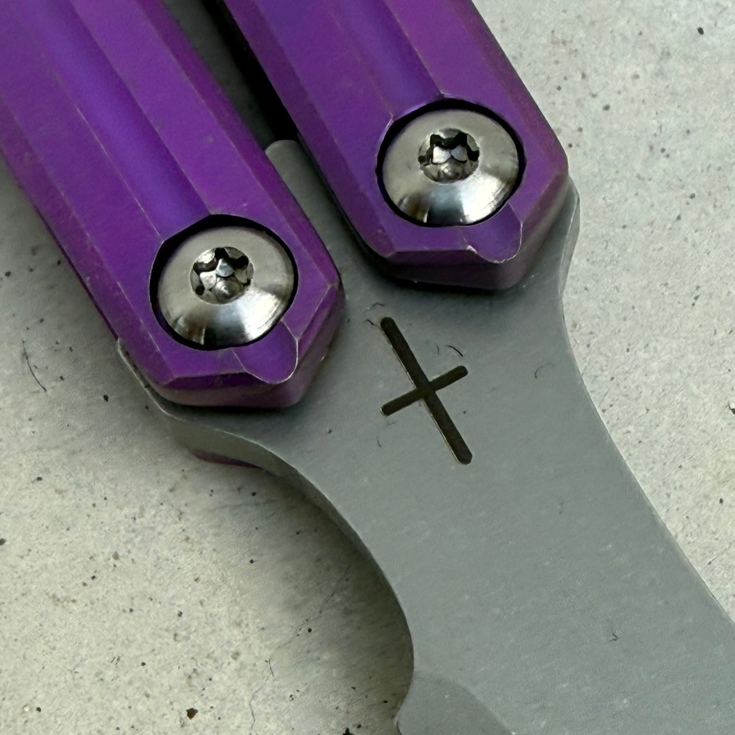 Tuya Knives - Raven Balisong