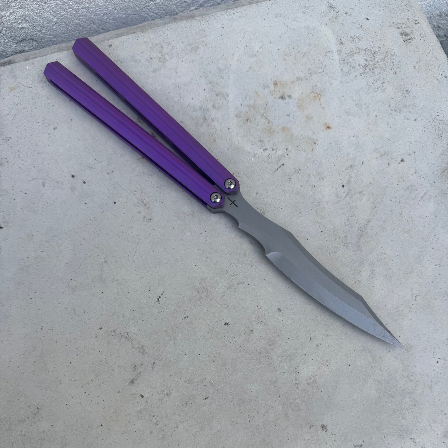 Tuya Knives - Raven Balisong