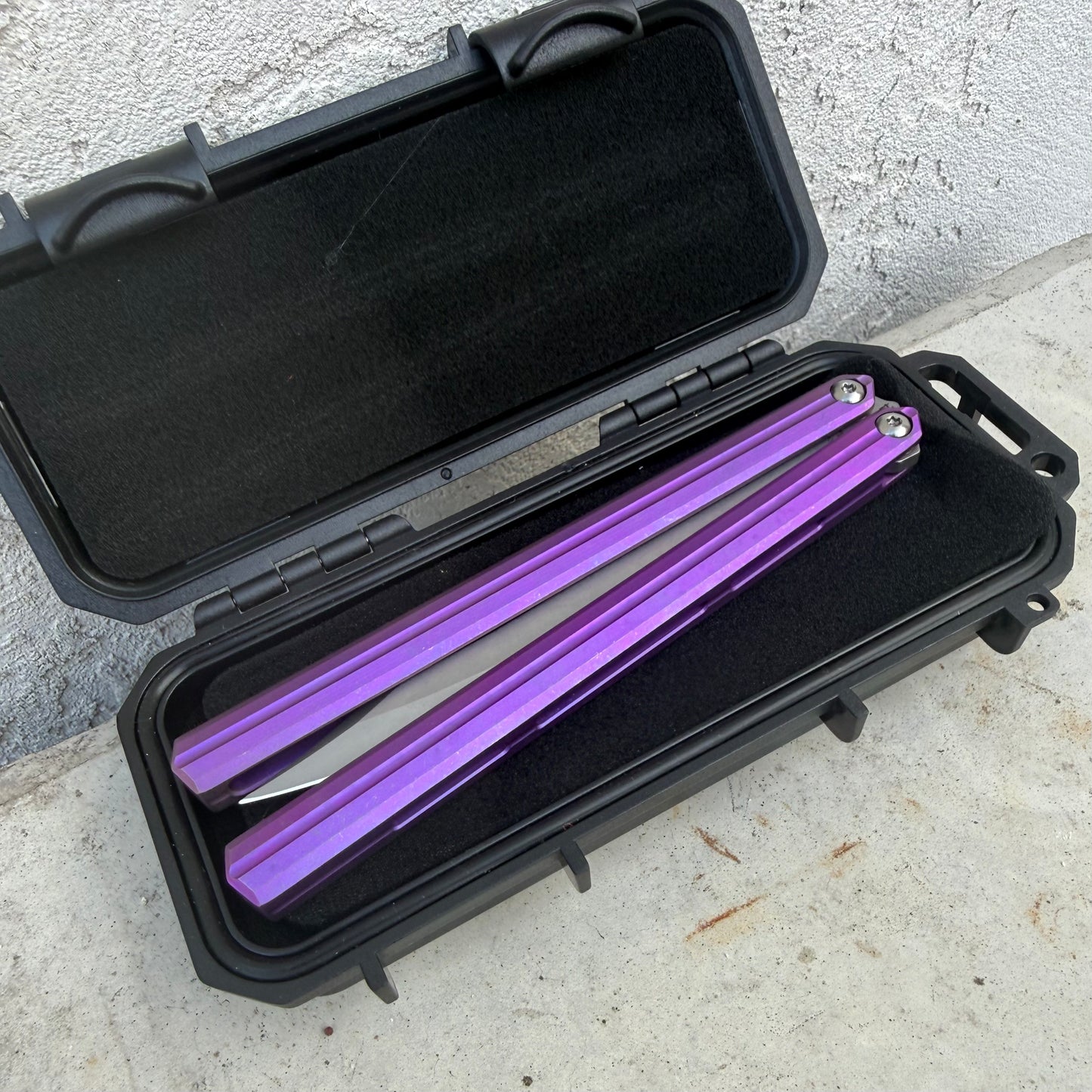 Tuya Knives - Raven Balisong