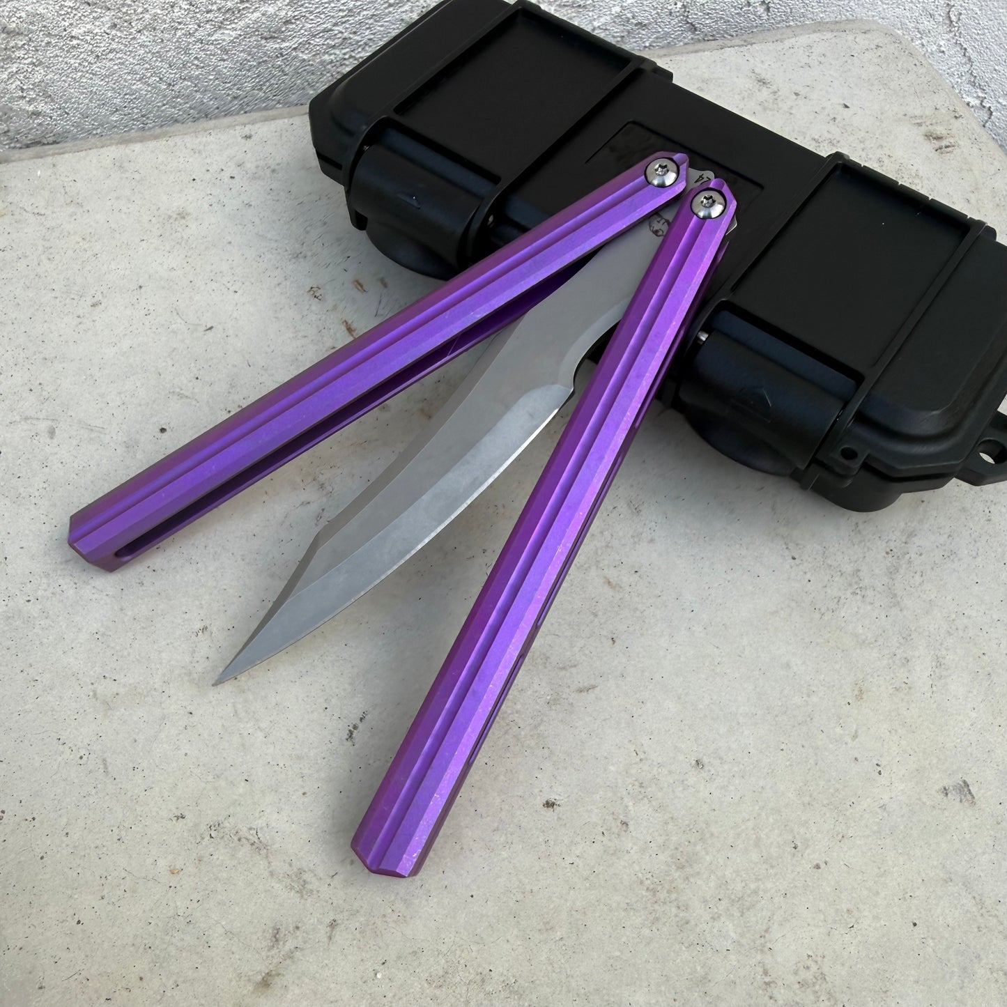 Tuya Knives - Raven Balisong