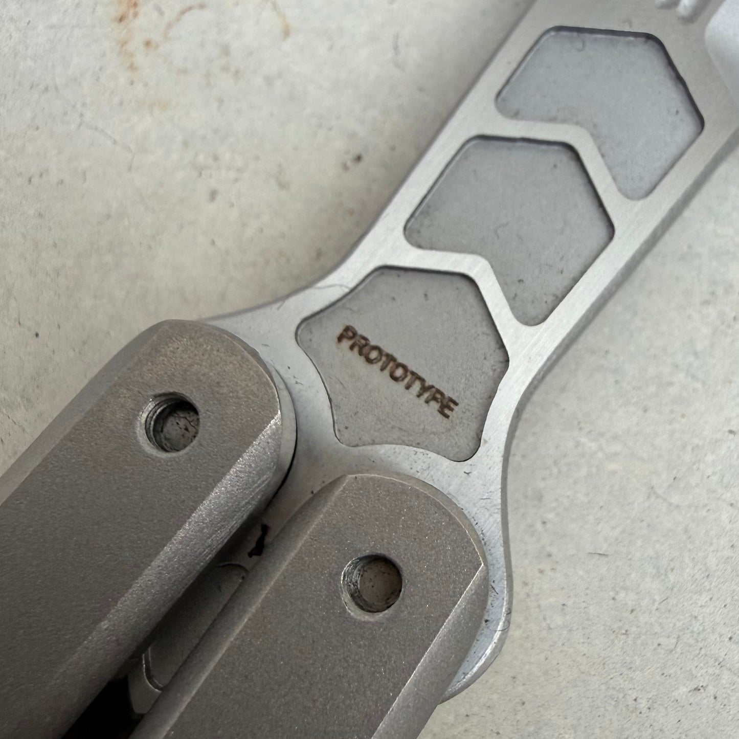 Ceroni Knives -  FLACON PROTOTYPE  OG
