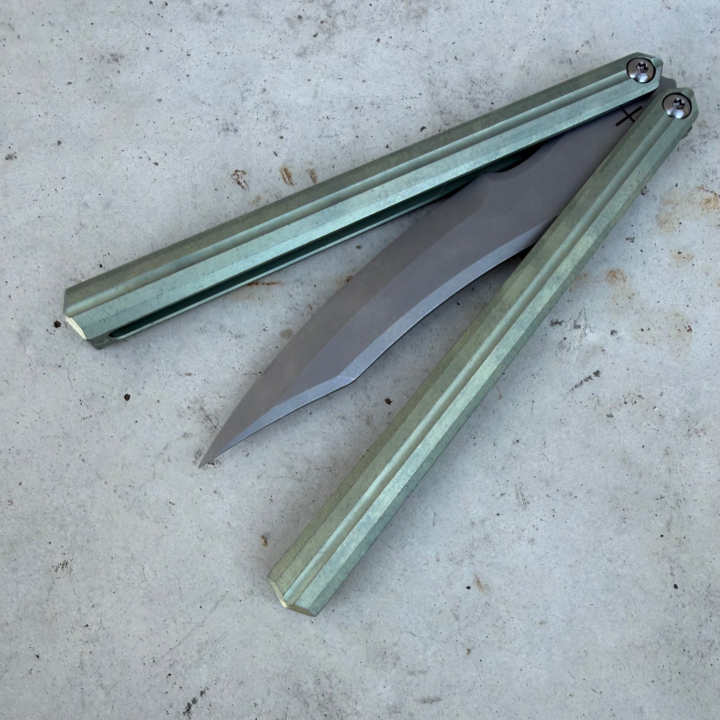 Tuya Knives - Raven Balisong (false edge)
