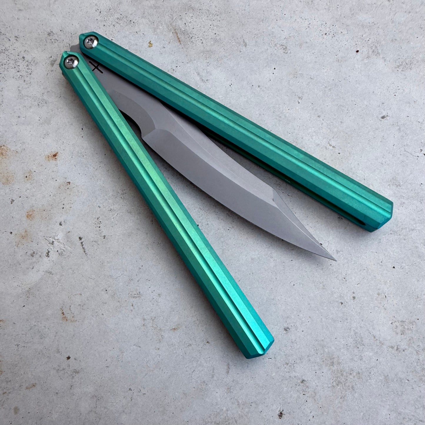 Tuya Knives - Raven Balisong (false edge)