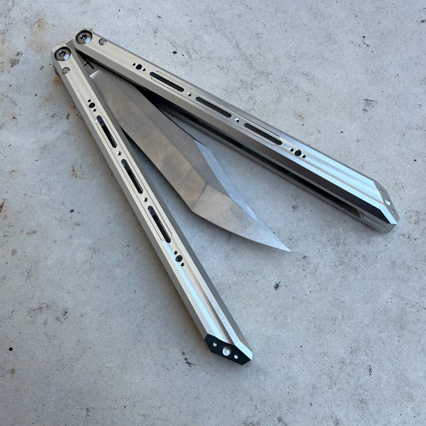 Tuya Knives - P1  (false edge)