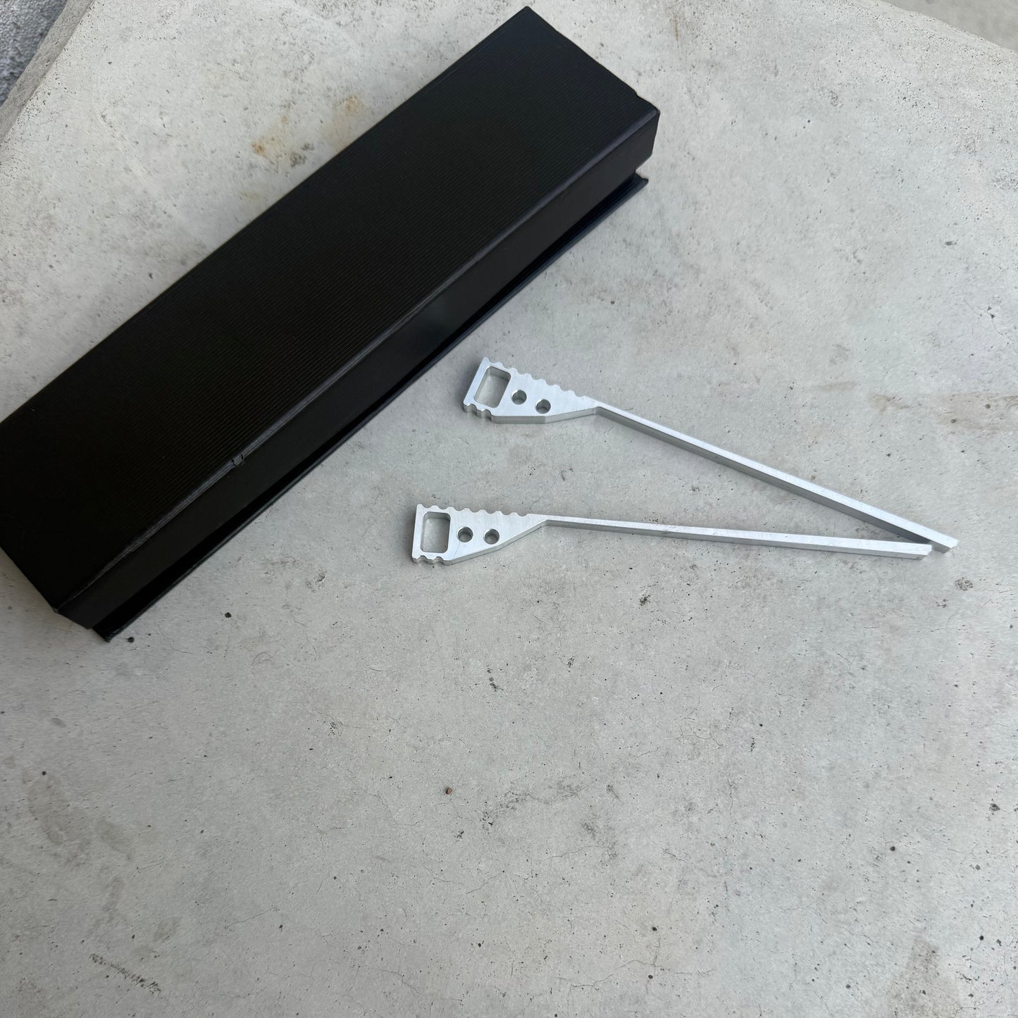 Motyl Knife - Aluminum - Replicant Spacers