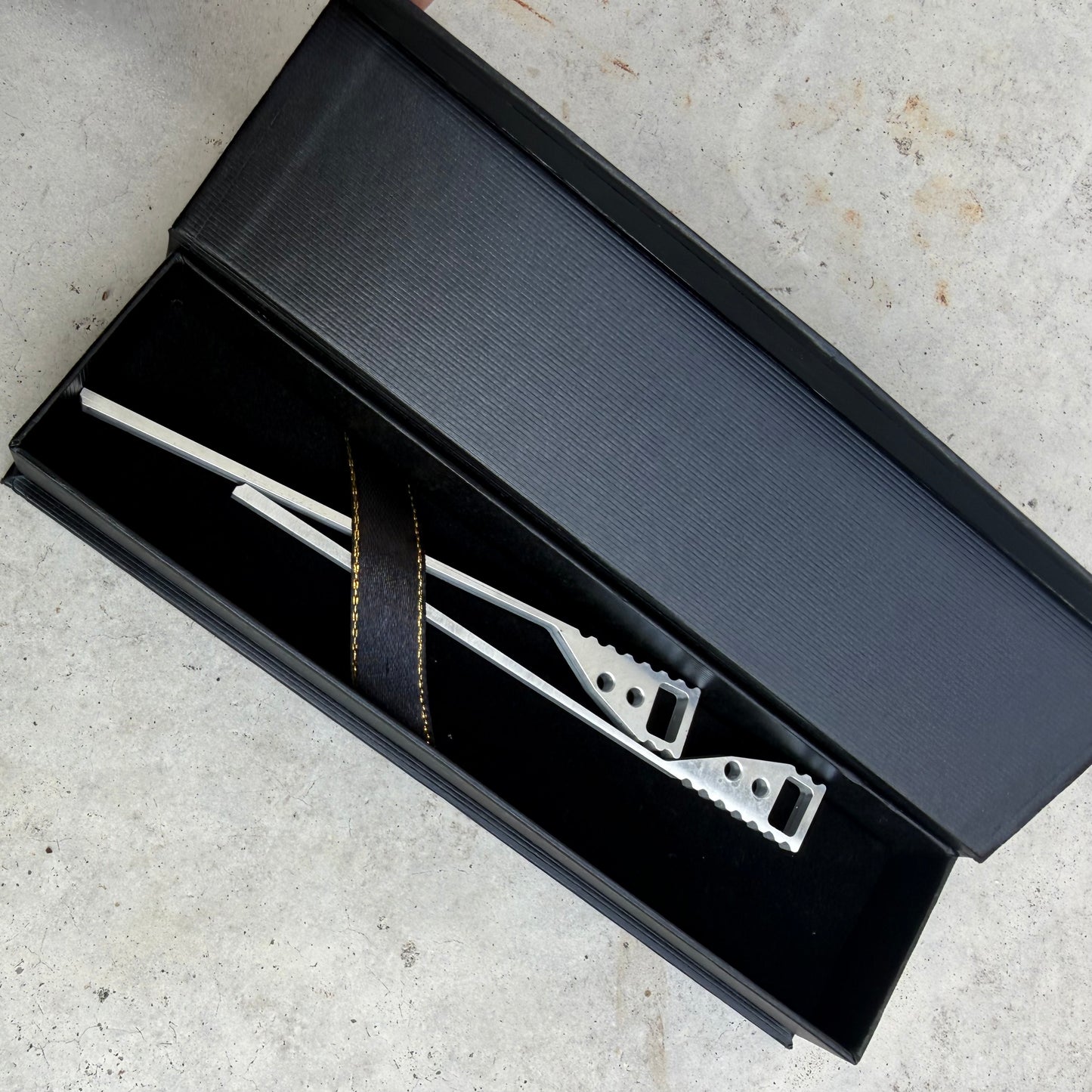 Motyl Knife - Aluminum - Replicant Spacers