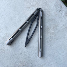 Load image into Gallery viewer, Ceroni Knives Integralis Trainer
