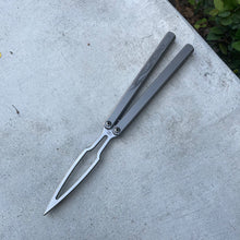 Load image into Gallery viewer, Ceroni Knives Integralis Trainer
