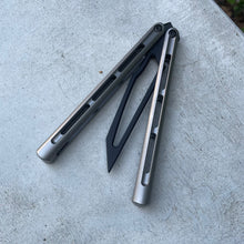 Load image into Gallery viewer, Ceroni Knives Arachnophobia Trainer

