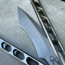 Load image into Gallery viewer, Ceroni Knives Trinidad Scorpion #01/10
