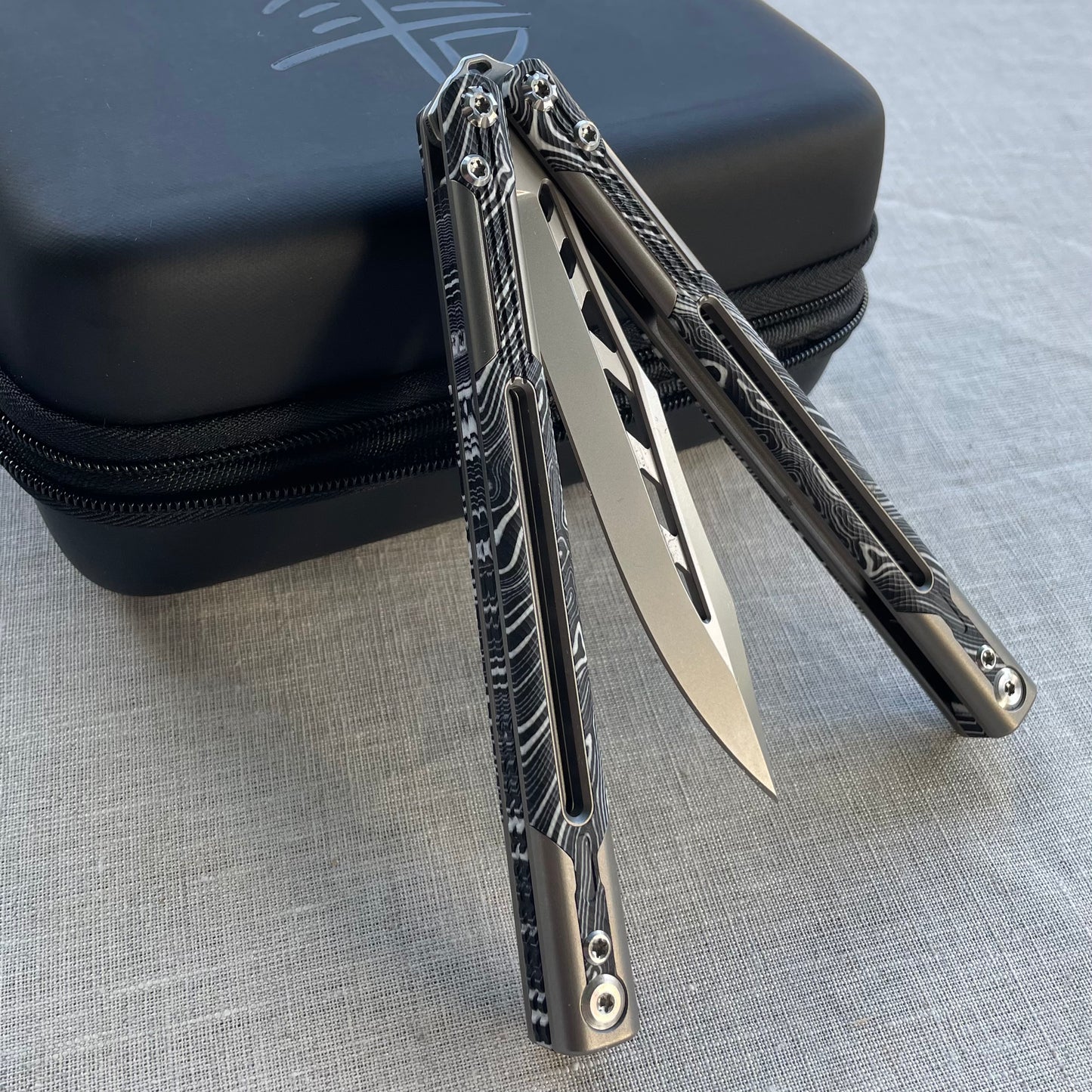 LDY BALISONG - Black And White G-10 - Channel Spacers
