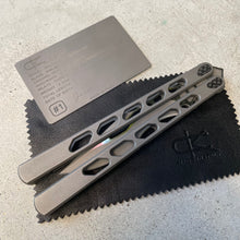 Load image into Gallery viewer, Ceroni Knives Baliviper #01
