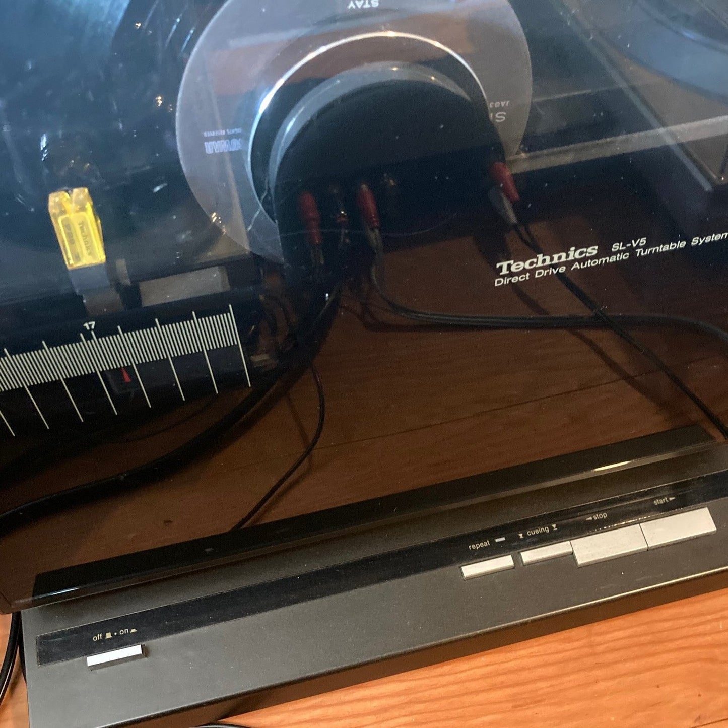 Technics Upright Turntable SL-V5