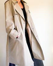 Load image into Gallery viewer, Vintage London Fog Khaki Trench Coat
